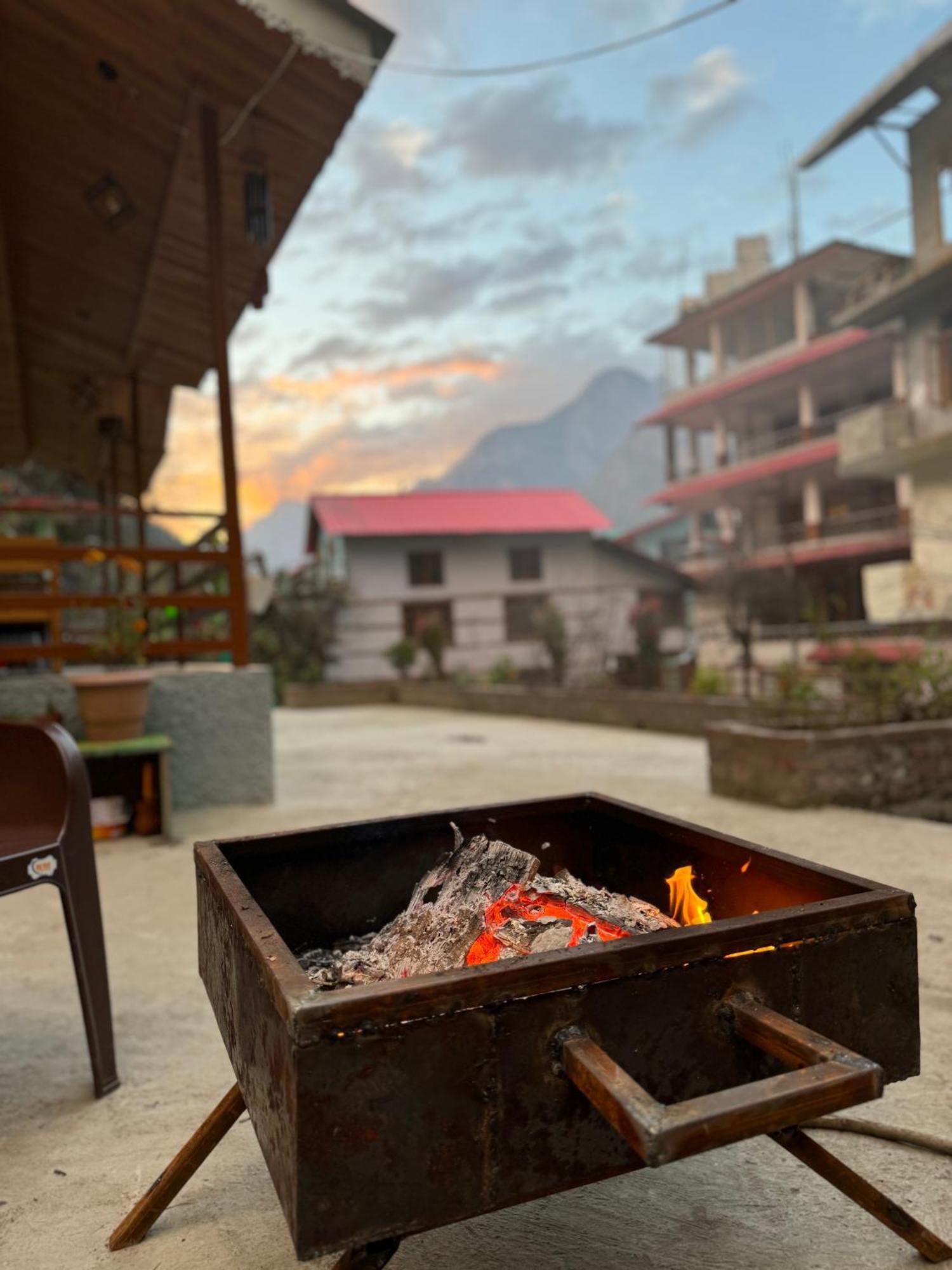 Delight Homestay Kasol Exterior foto